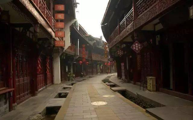 深夜聊天室：你做过哪些离奇的梦？